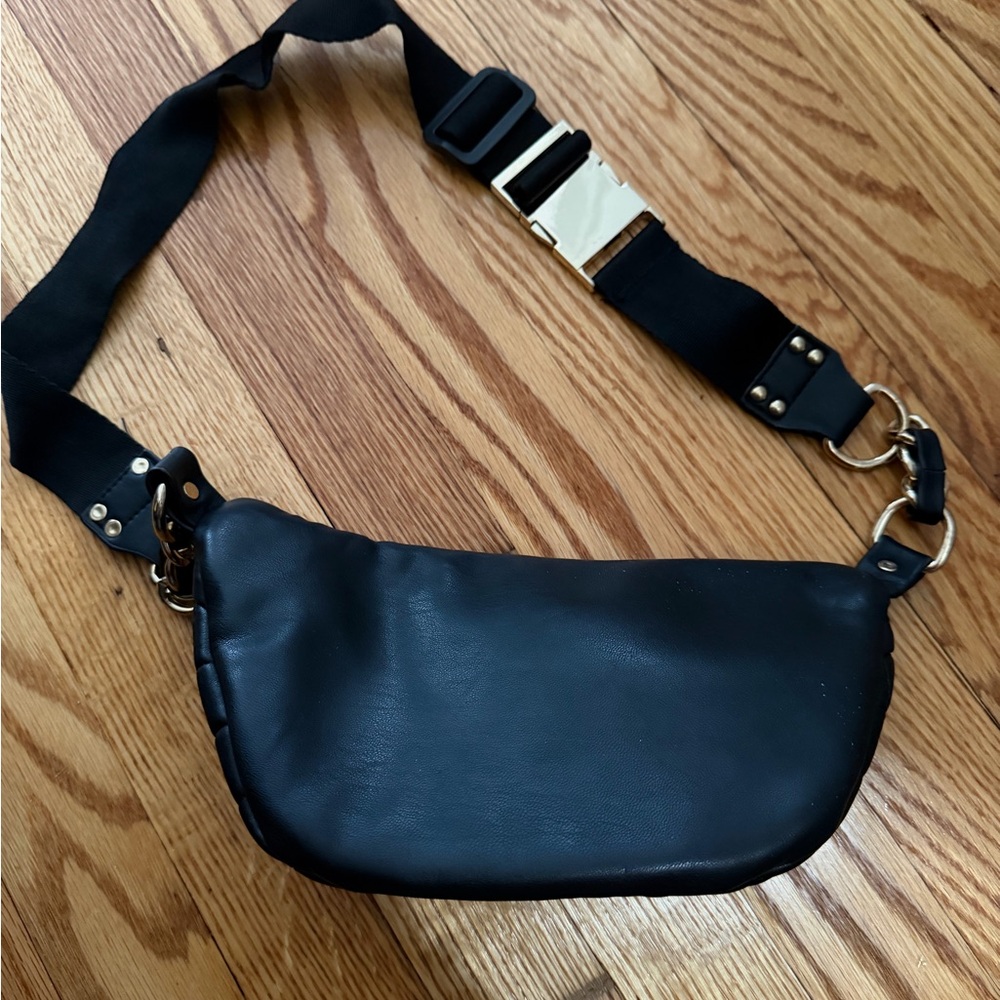 Steve Madden Black Leather Belt Bag Like New Used Once - Picture 3 of 5
